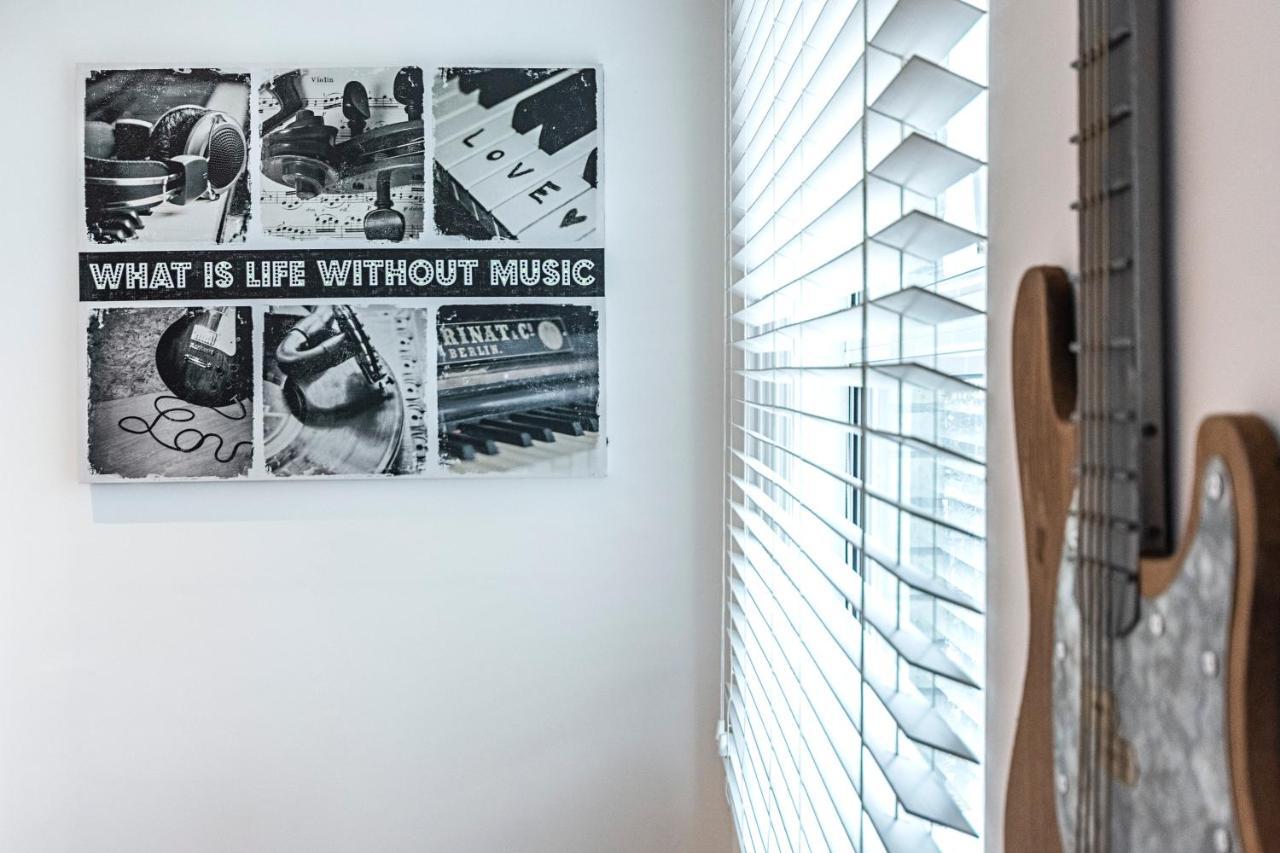 Appartamento Cozy And Serene Brand-New Flat In Kilburn, Londra Esterno foto